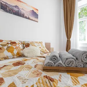 schne-2-zimmer-apartment-im-wiener-altbaustil-nahe-donaukanal.vienna-besthotels.com/